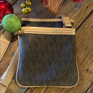 Michael Kors Jet Set Travel Crossbody